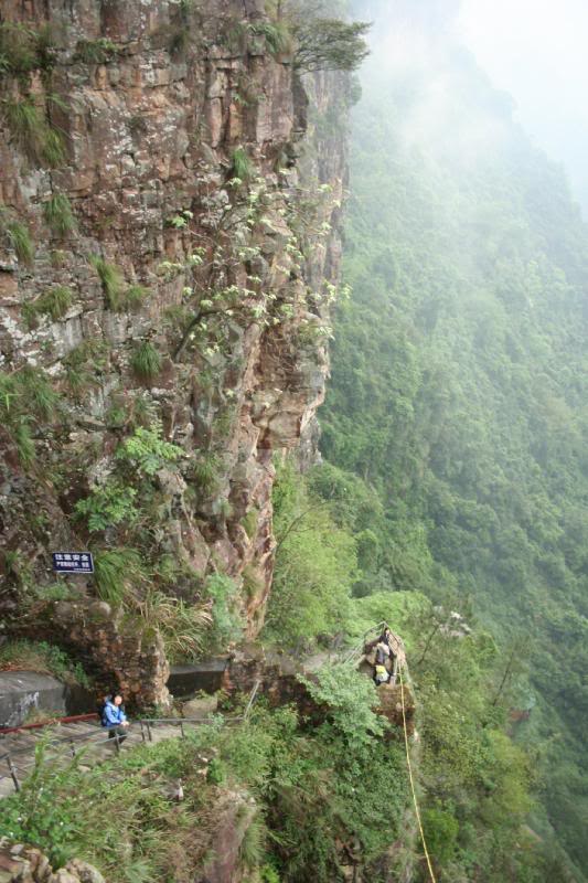 �u������