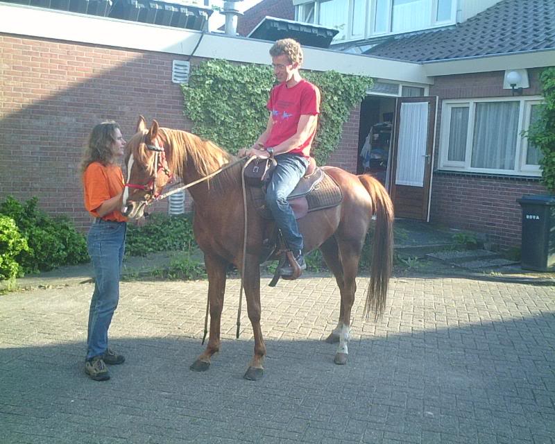 Hans Wessels op het paard van Erika