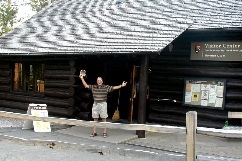 2007-07-21 DevilsTower Visitor Center Wendell