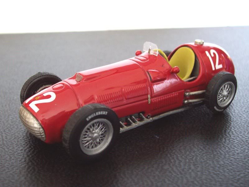 1951 FERRARI F1 375. 1.43 SCALE MODEL BY HOTWHEELS