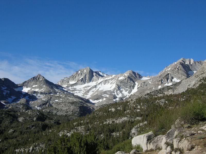 The Hourglass col had little snow