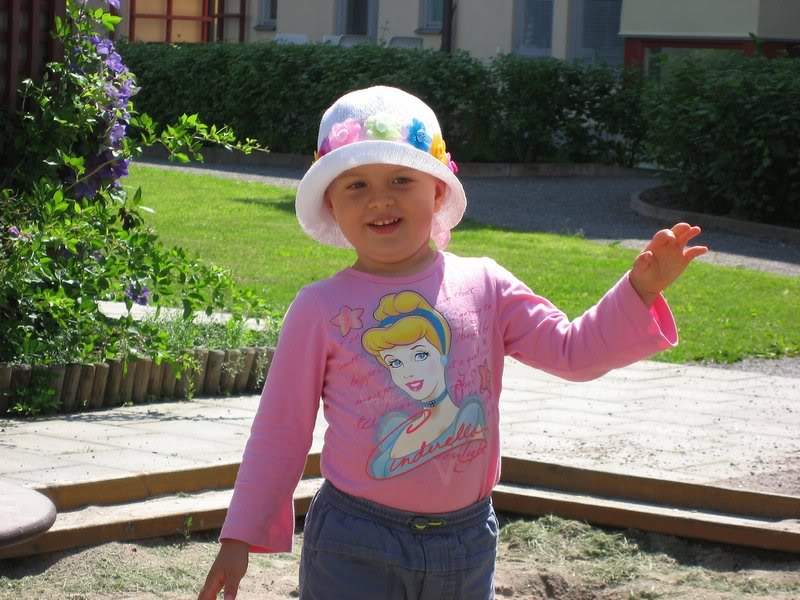 gaby02-today05- 07-in-the-park