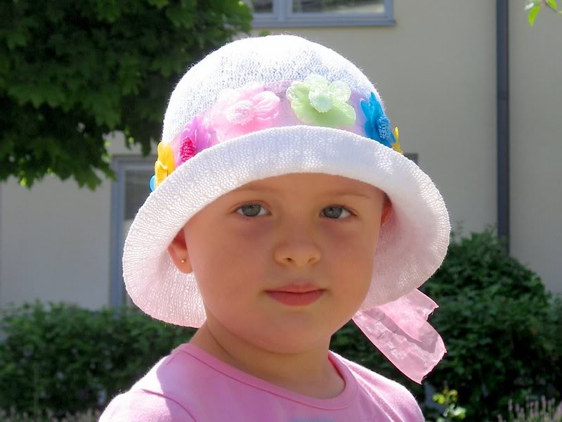 gaby06-today05- 07-in-the-park