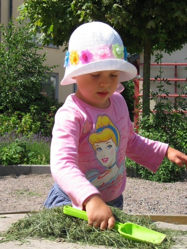 gaby07-today05- 07-in-the-park