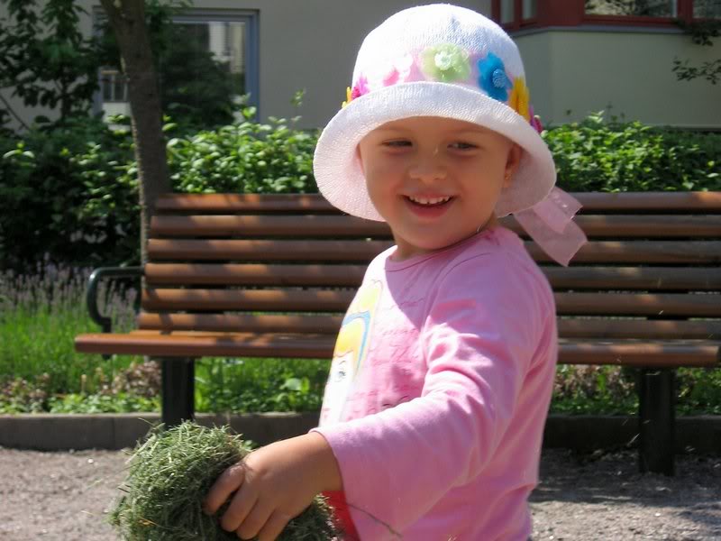 gaby08-today05- 07-in-the-park