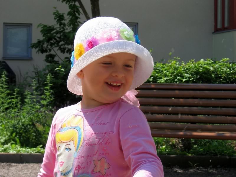 gaby09-today05- 07-in-the-park