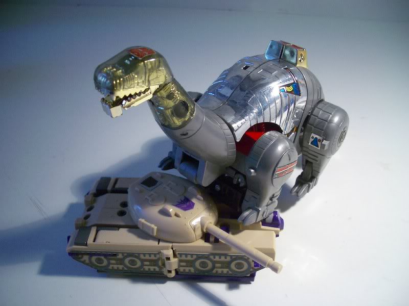 Sludge kicking Blitzwing