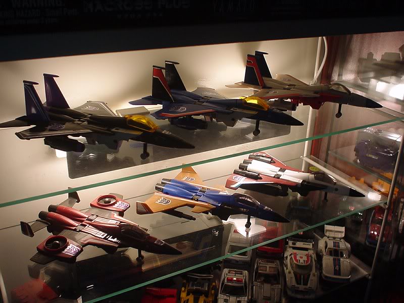 Decepticon Seekers: Starscream, Thundercracker, Skywarp...