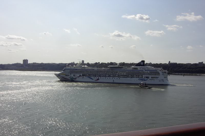 Norwegian Dawn 2 081107