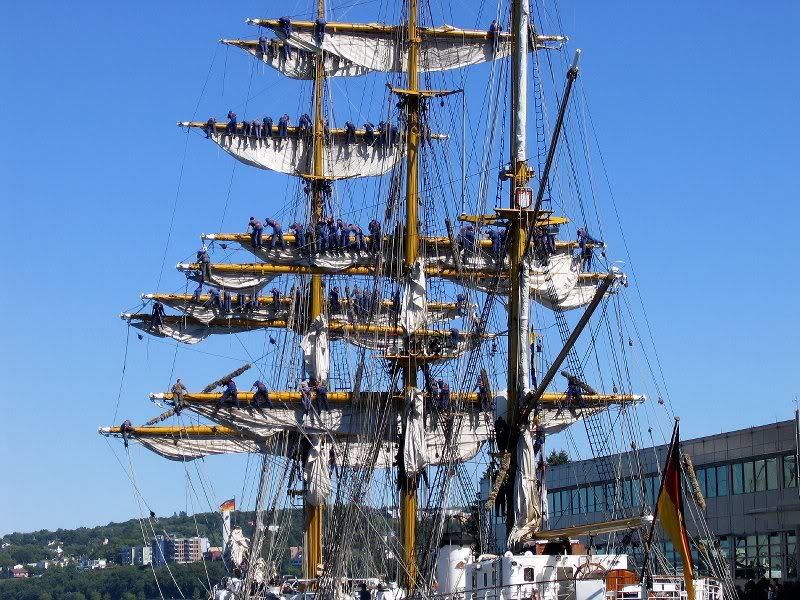 Sail training ship - voilier ecole des eleves officiers...
