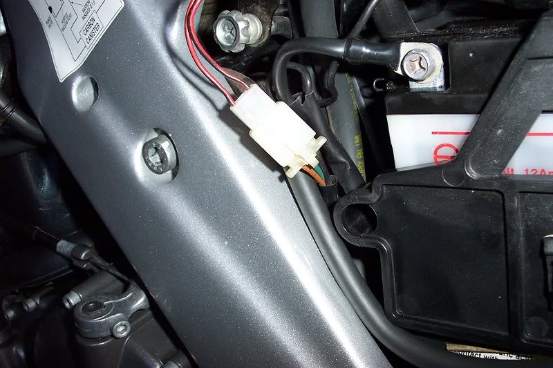 Kickstand switch plug