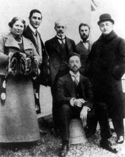 Vassilly Kandinsky, seated. Munich, 1911.