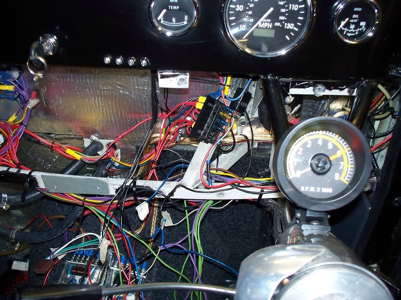 small fuse box for dash stuff