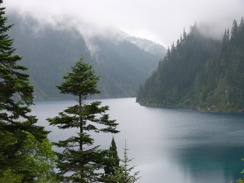 jiuzhaigou in the rain-02