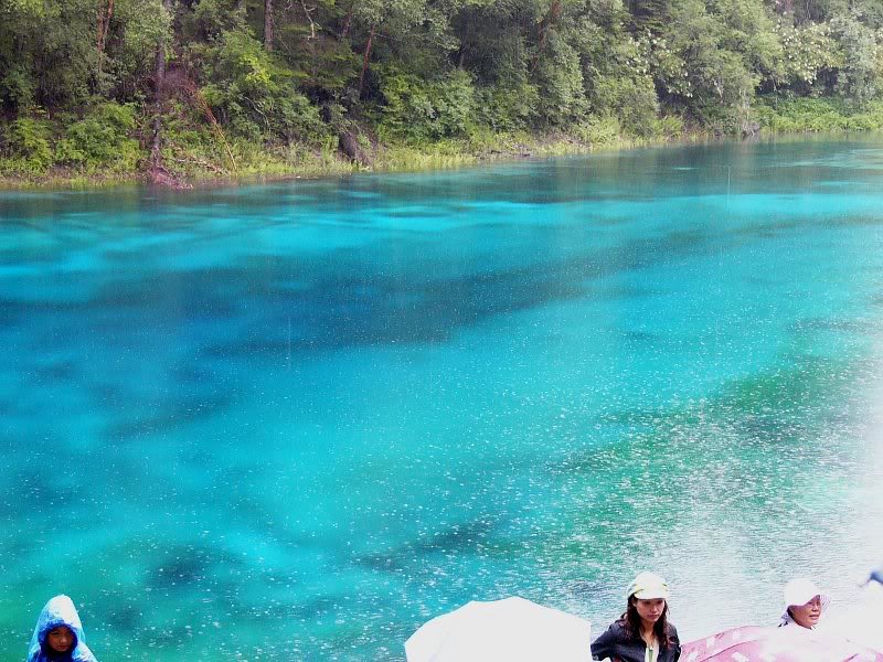 jiuzhaigou in the rain-03
