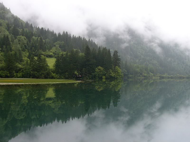 jiuzhaigou in the rain-09