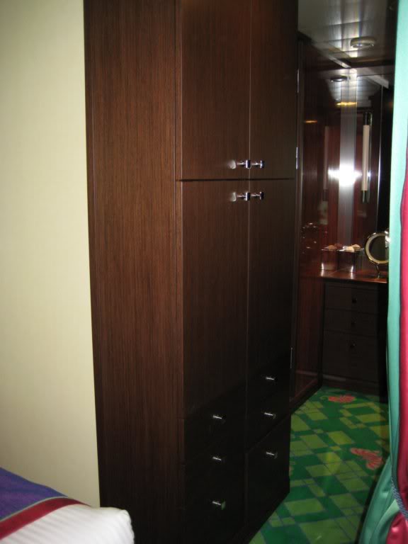 NCL Gem penthouse 8132 drawers