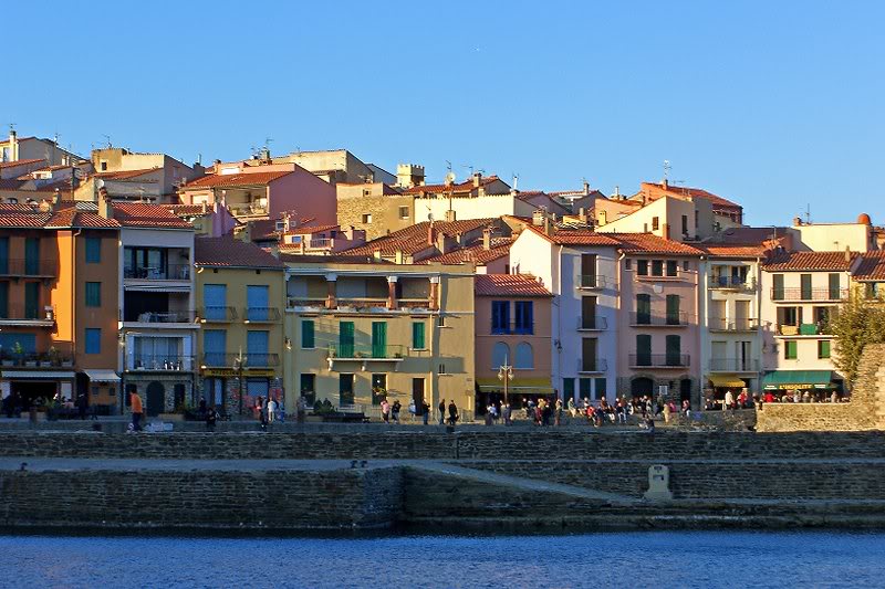 Collioure a sunday in november