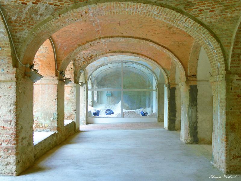 P1050279 L'installazione -tutti giu' per terra- nelle e...