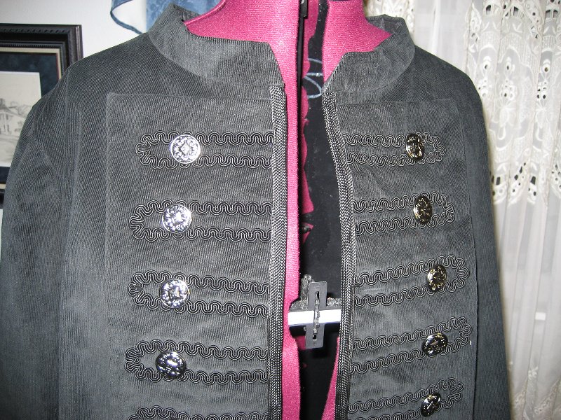 trim and button closeup