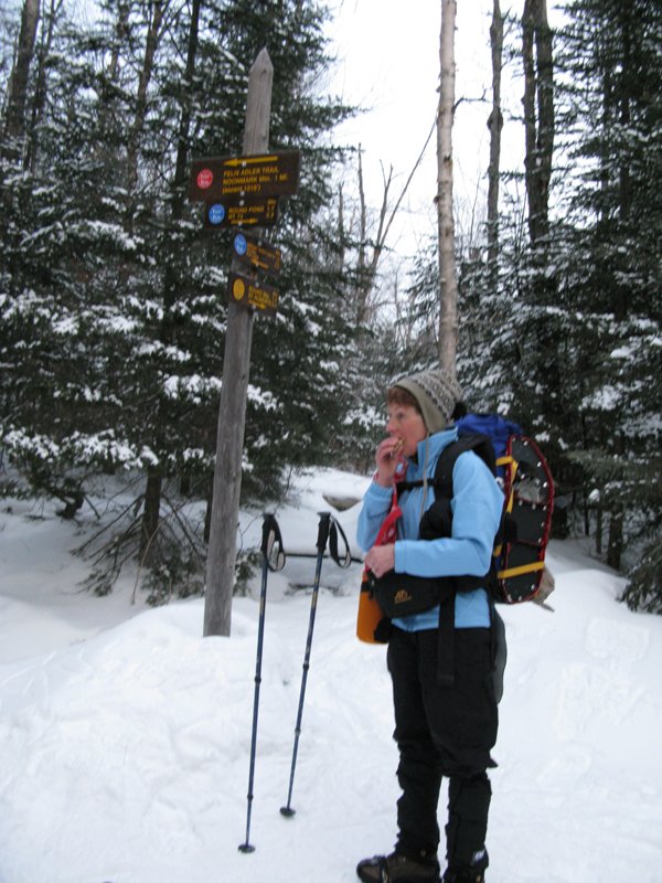 Snack at Noonmark intersection