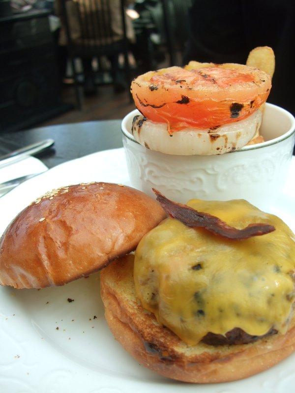 7. classic beef cheese burger with italian bacon (6oz)