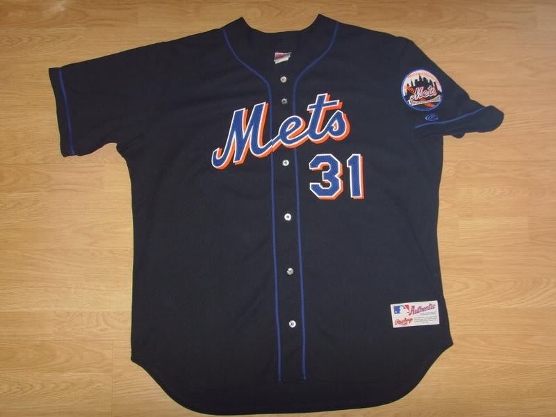 NYM_Piazza_blac k_front