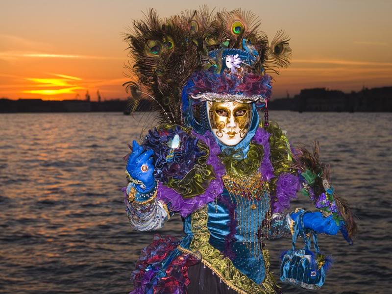 004.Sunset Venice carnival costumes 2008