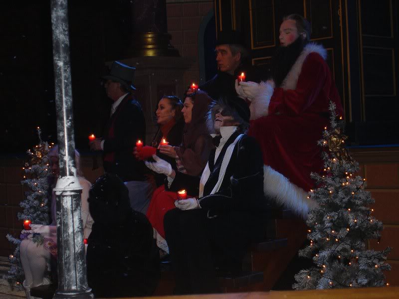 Globe Theater: Scrooge