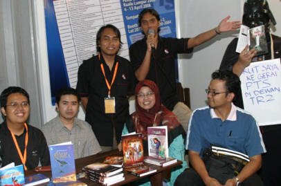 Penulis Sai fai dengan DJ sekali