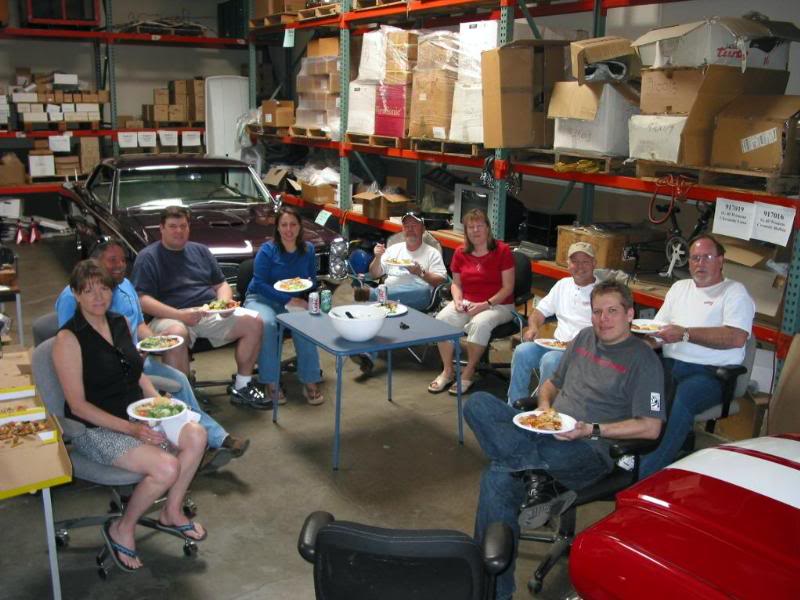 NorCal VMFer's gather for pizza and sodas