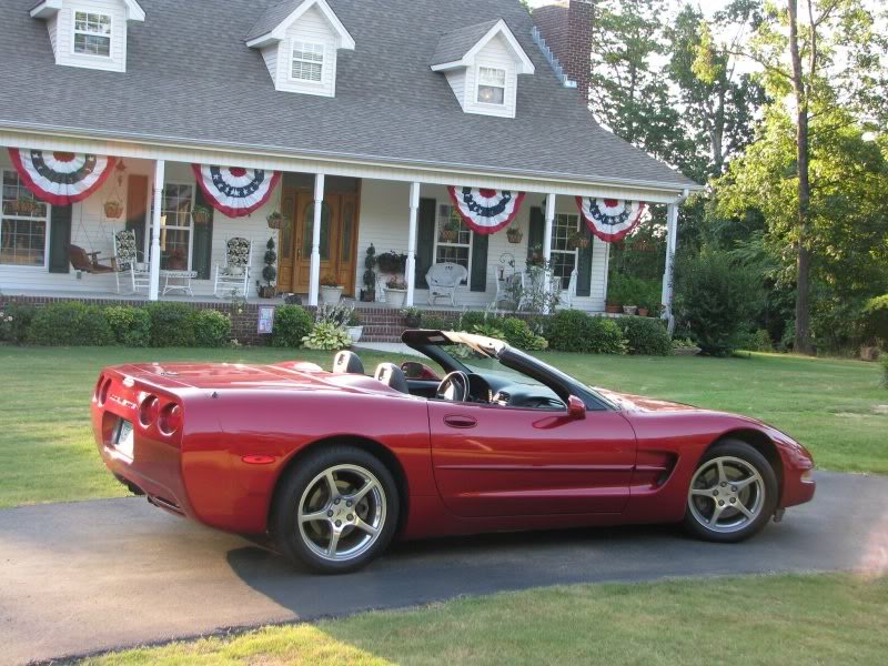 2000 Magnetic Red Metallic Corvette