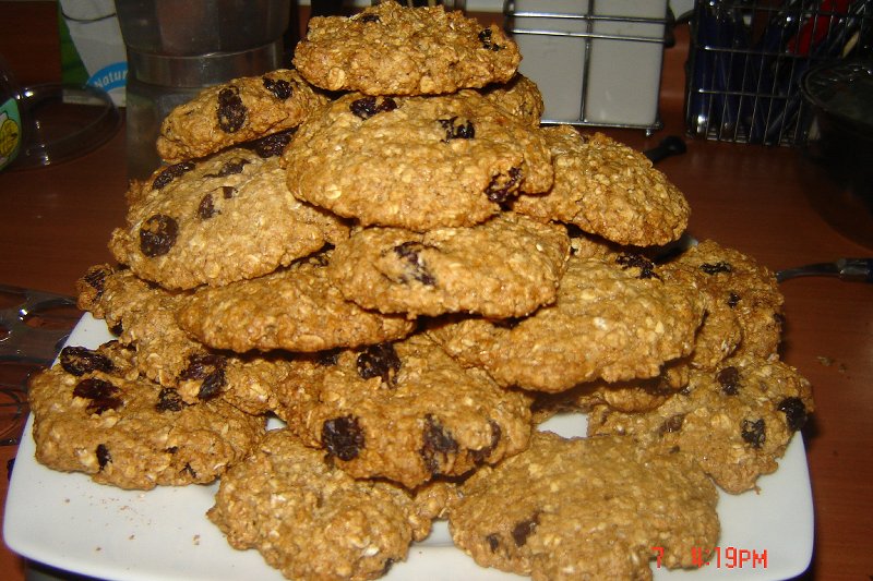 Banana Oatmeal Raisin Cookies