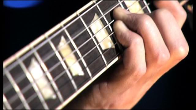 Tom Kaulitz on Frets