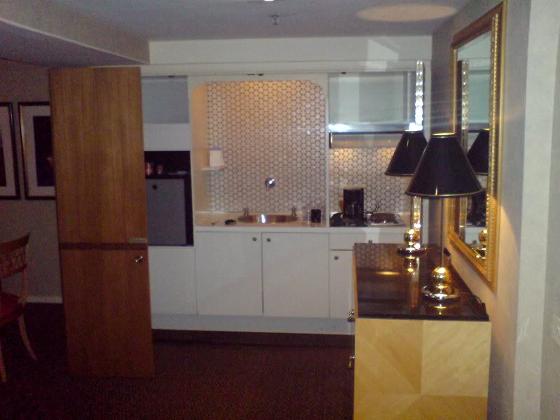 Suite, kitchen