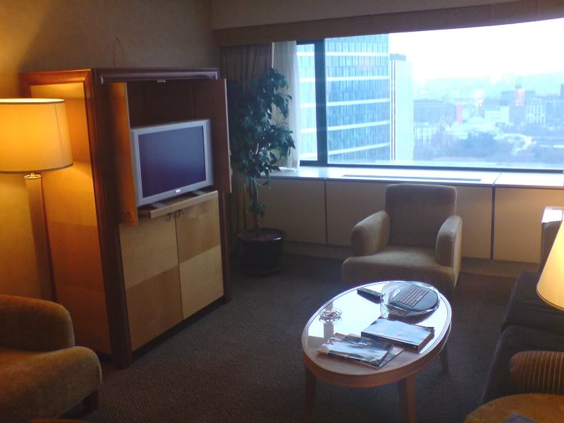 Suite, sitting area.