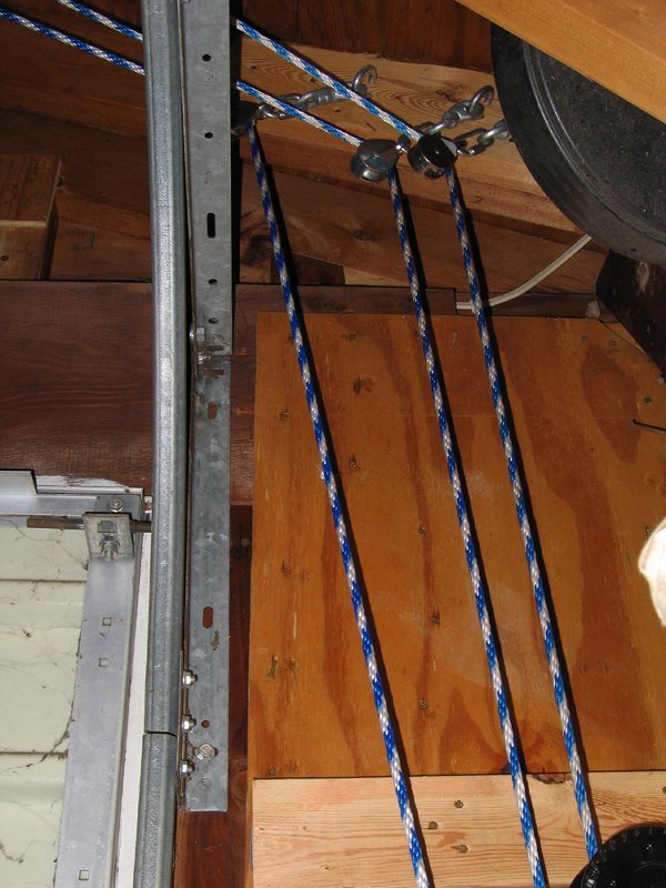 Routing Ropes to the Lifting Pulleys