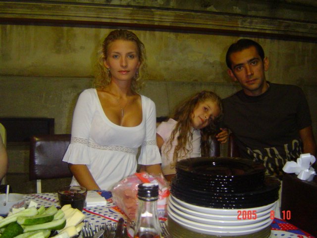 Mami, Tinutza si Cata