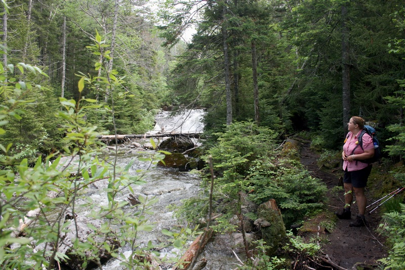 09-THE RIVER IS FULL