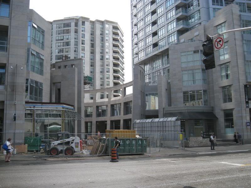 Minto Midtown - central courtyard