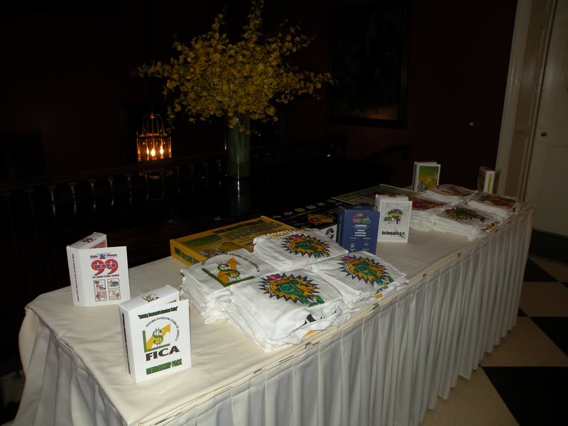 Display for the young investors of America