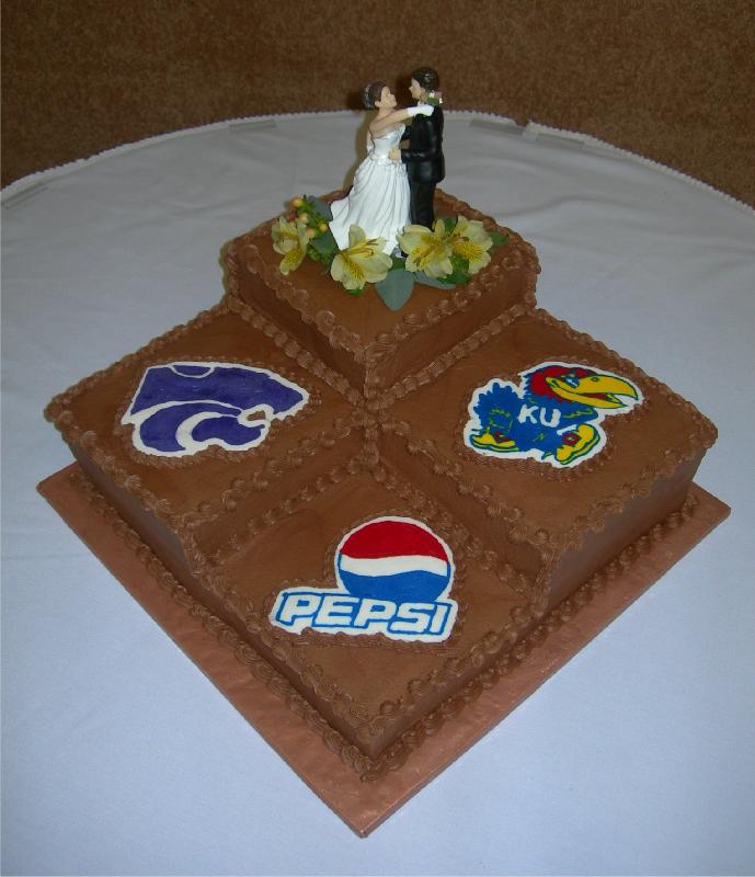 Jake Wassenberg groom's cake 16"