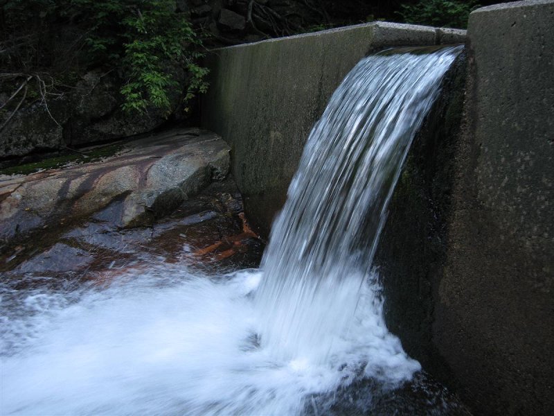 19 MBT dam for Great Glenn's water supply