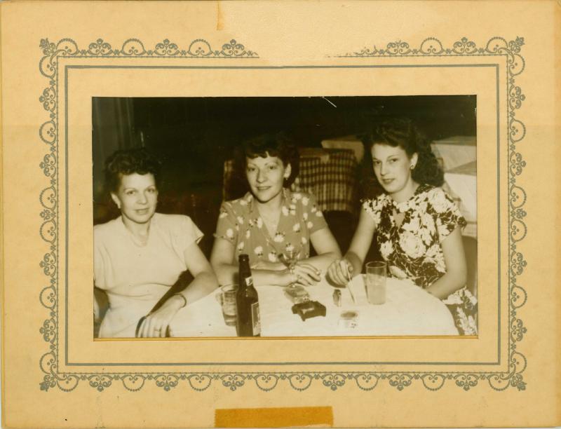 1940's druring the war nymomfriendsfra medjpg