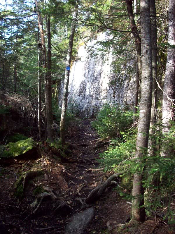 Cliffs along Elk Pass