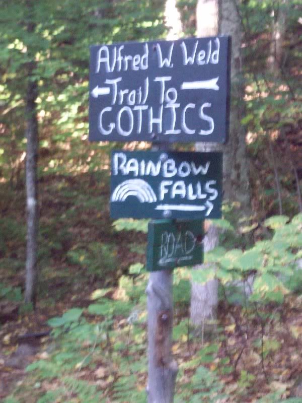Cool sign to Rainbow Falls
