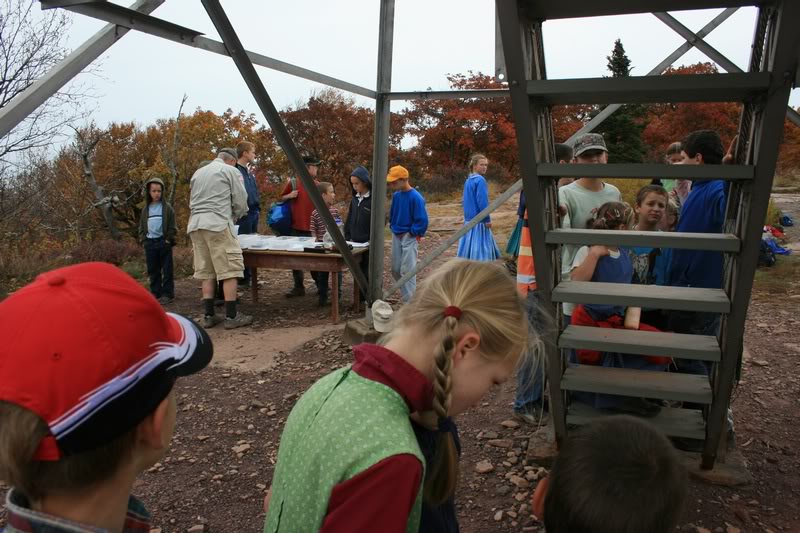 05-WAITING LINE AT THE TOWER