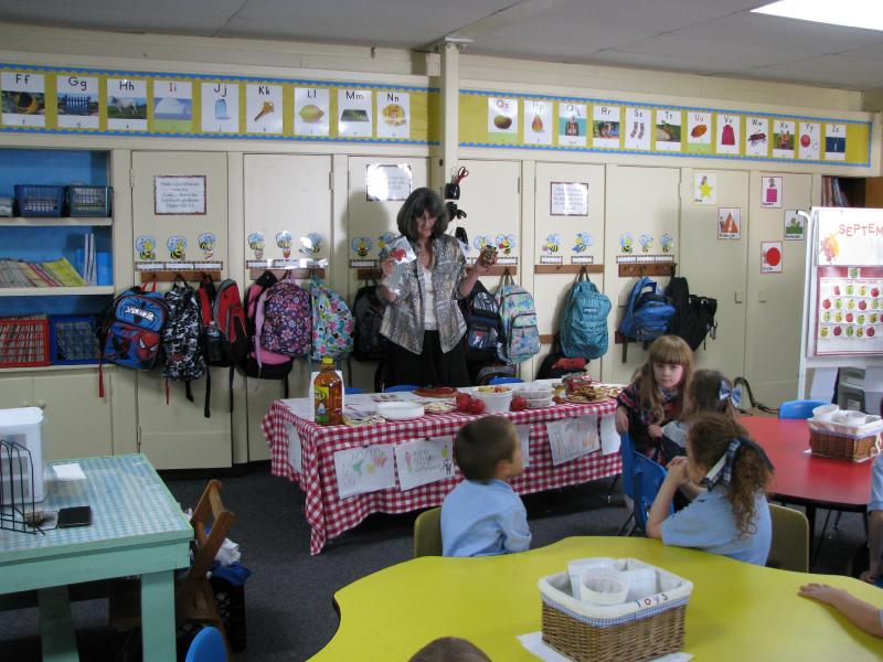 Johnny Appleseed 001