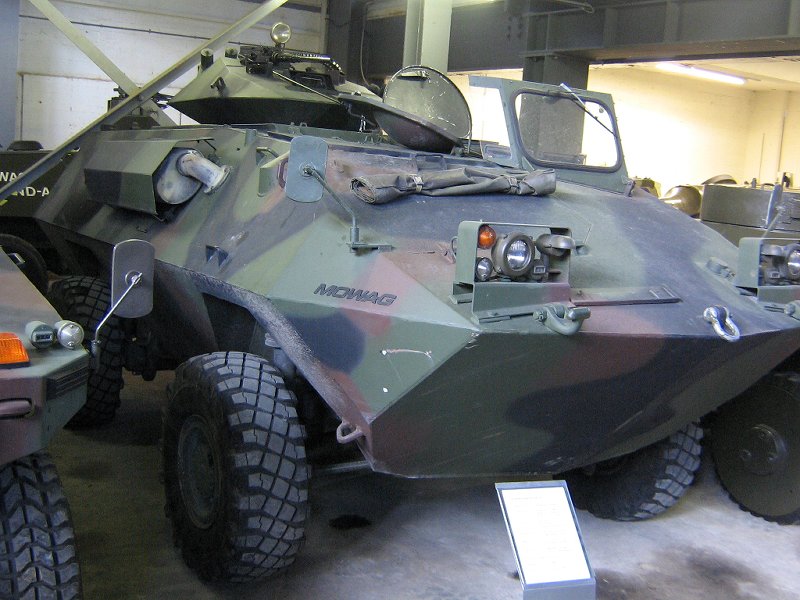 Mowag Piranha II 4x4