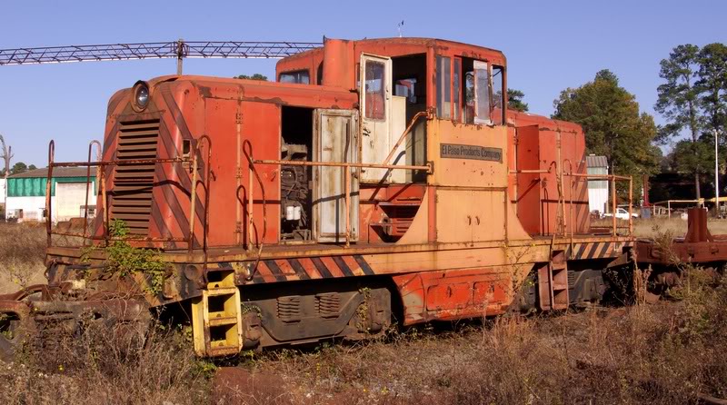 IMGP7135 EL PASO CORPORATION SWITCHER